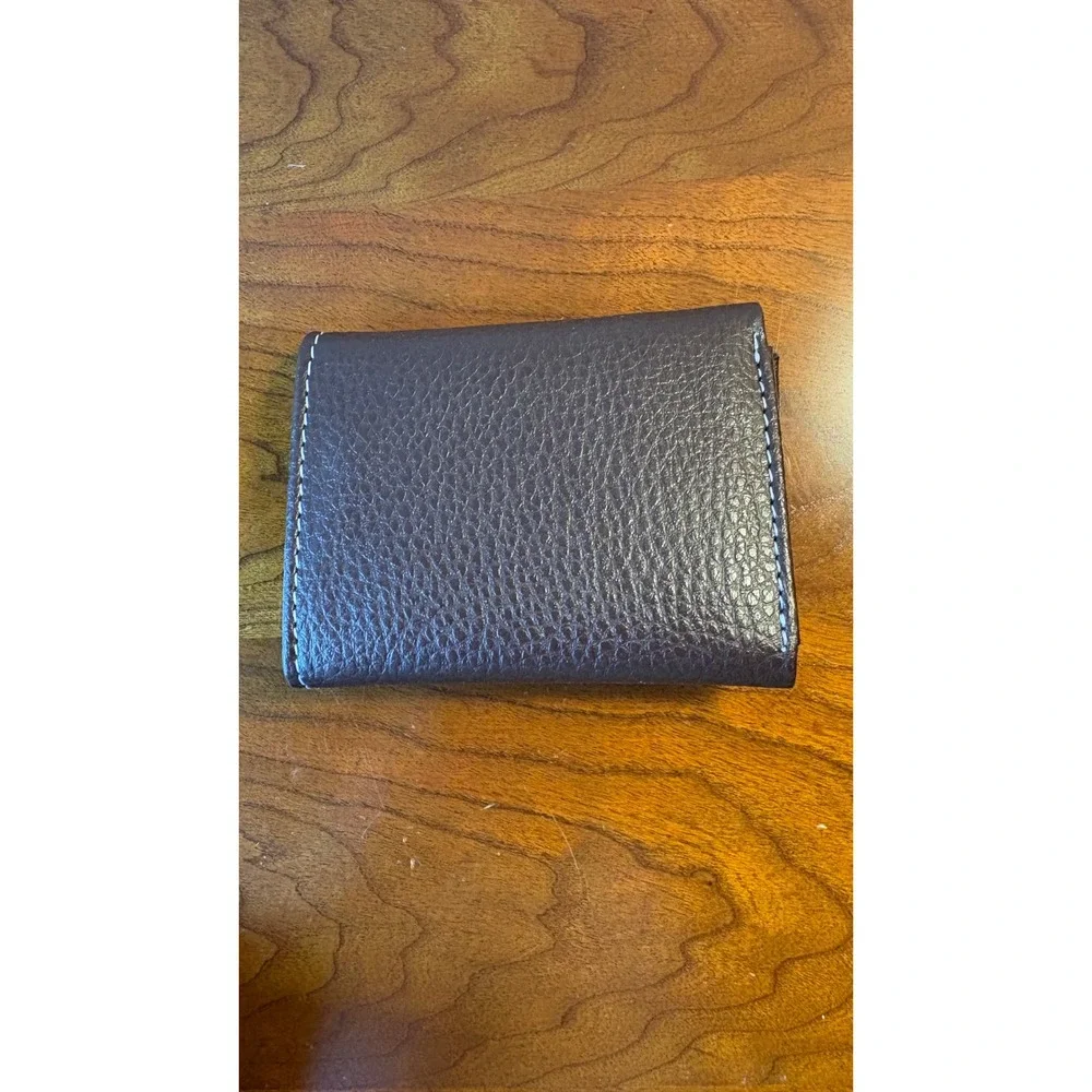 Neela Collection Mens Brown Pebbled Trifold Wallet Silver Horse Medallion NIB
